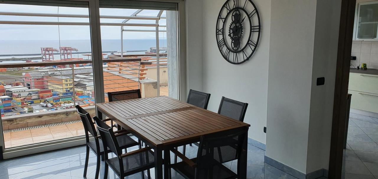 Attico Con Vista Su Genova Apartamento Exterior foto