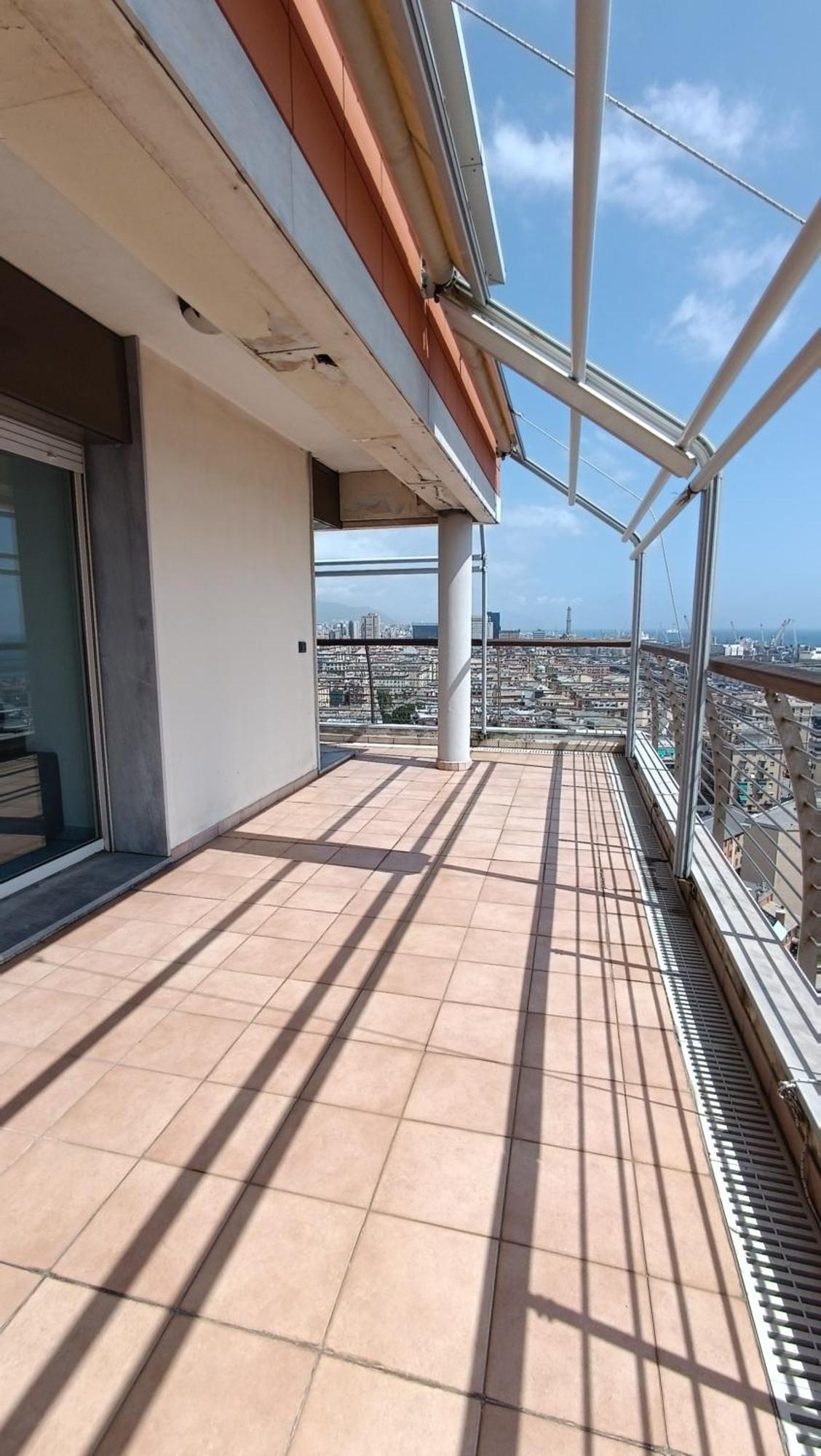 Attico Con Vista Su Genova Apartamento Exterior foto