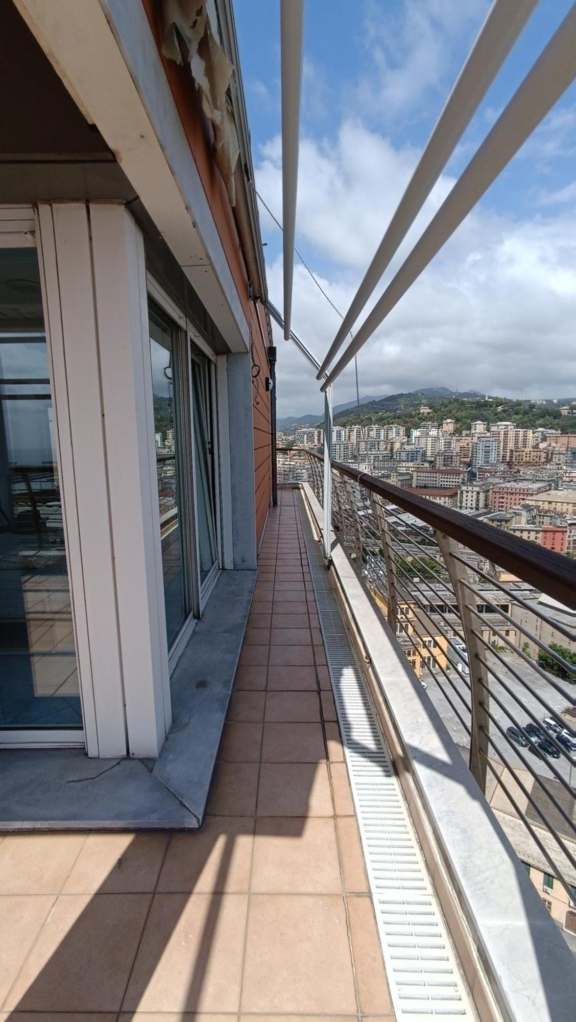 Attico Con Vista Su Genova Apartamento Exterior foto
