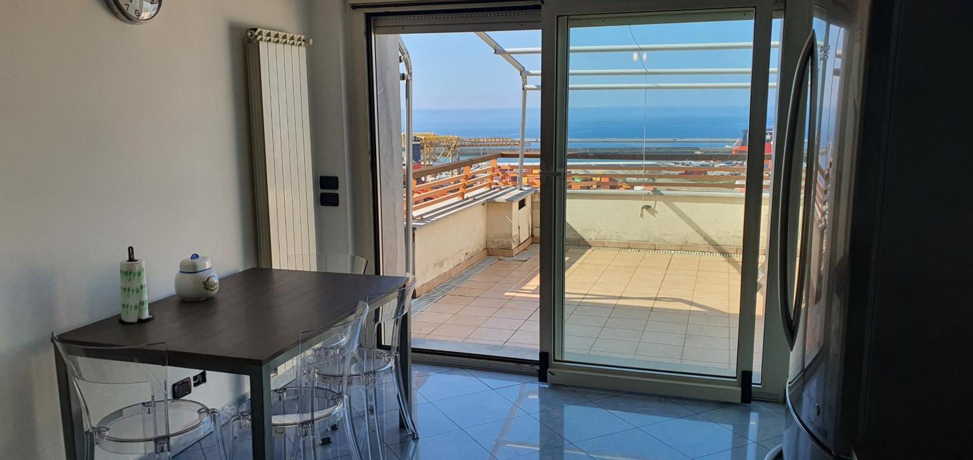 Attico Con Vista Su Genova Apartamento Exterior foto
